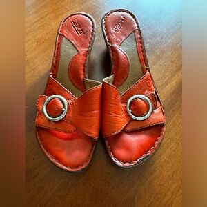 Born Sandals. Size 39 (8.5), Coral-Orange Leather